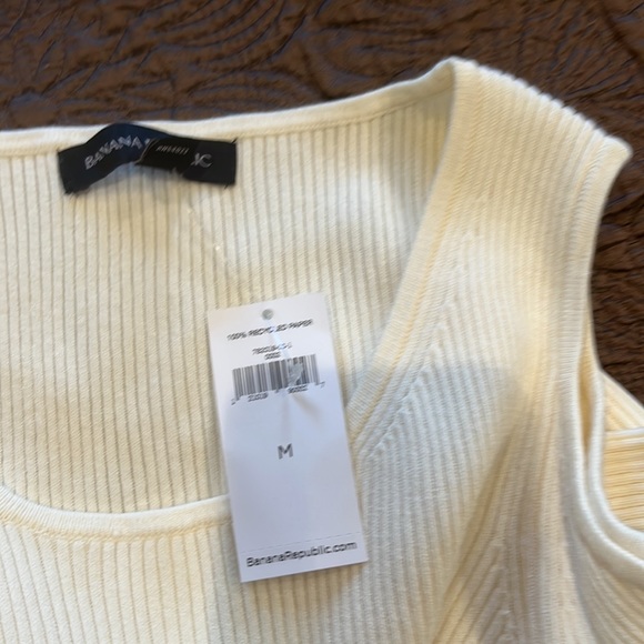 Banana Republic ivory blouse, size M, NWT. - Picture 8 of 9